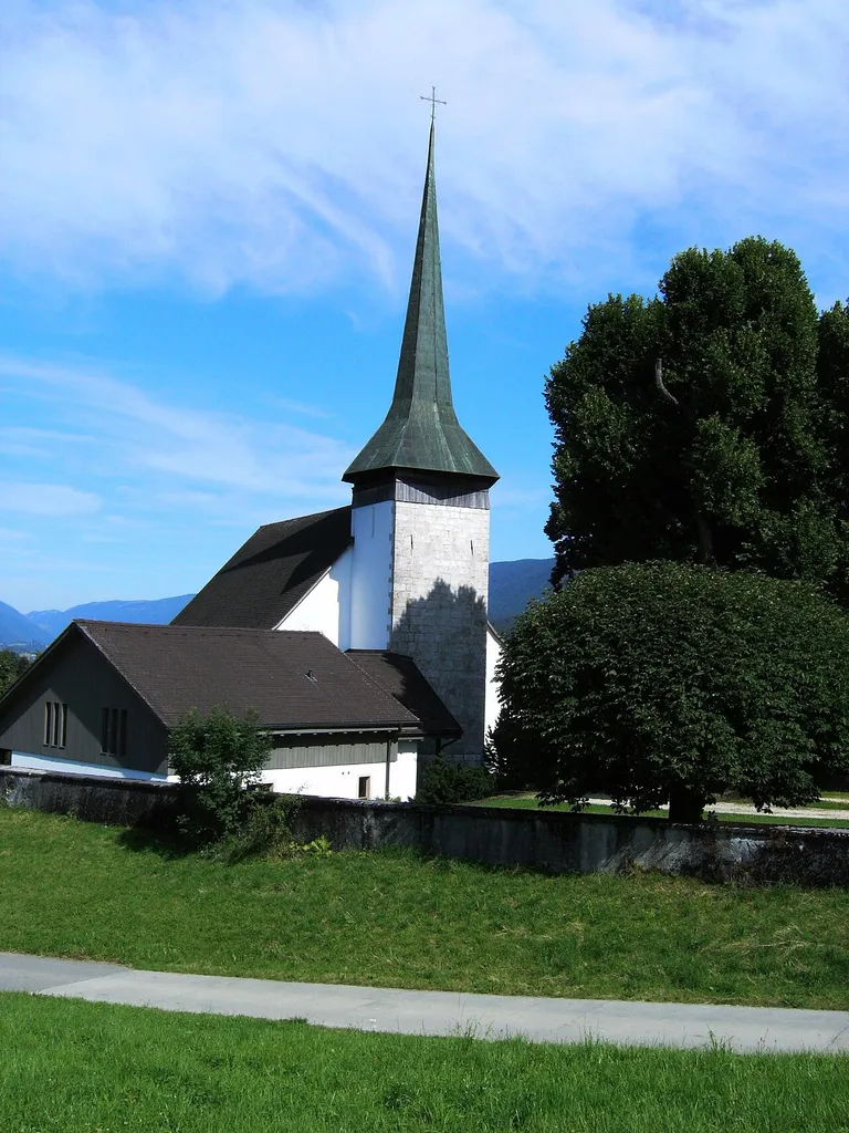 Temple de Reconvilier (canton de Berne, Suisse), dit Église de Chaindon. Prise de la photo : 582.700/231.600
