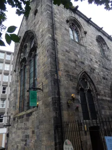 Trinity College Church Apse, (Between High Street and Jeffrey Street), Chalmer's Close