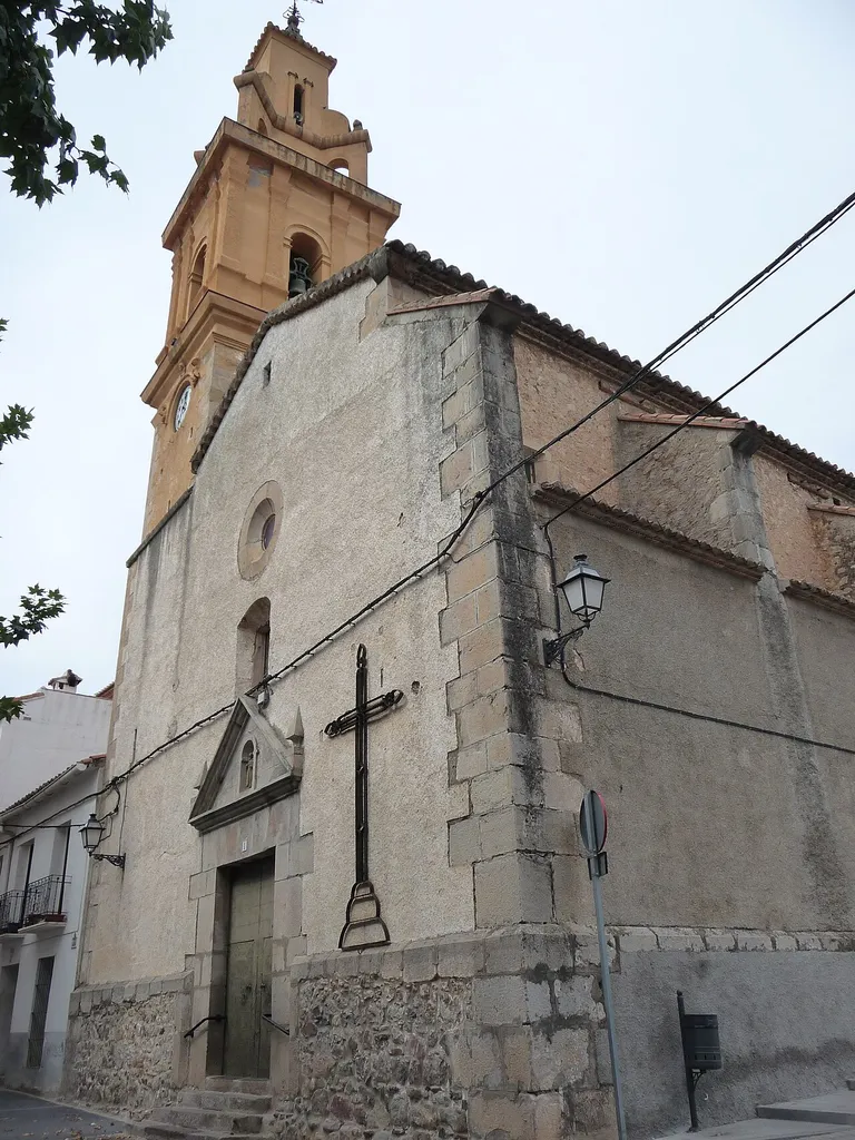 This is a photo of a building listed in the Valencian heritage register as Bé de Rellevància Local (BRL) under the reference 12.08.046-006.