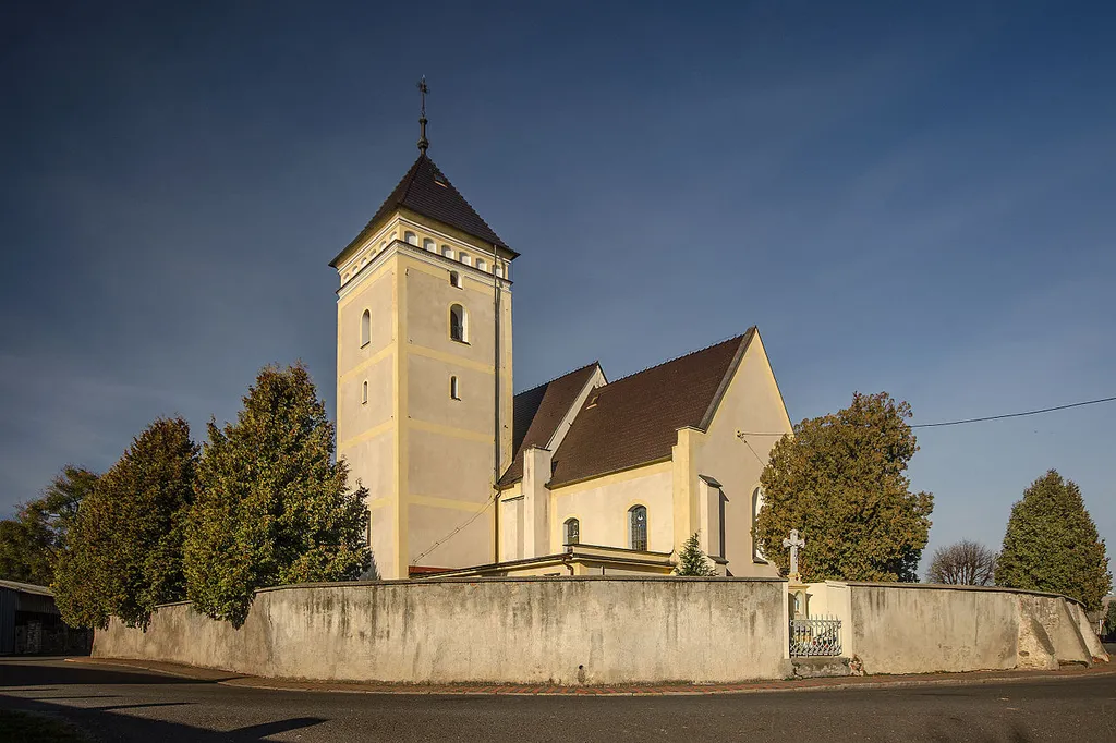 Rogów Opolski - rzymskokatolicki kościół parafialny p.w. śś. Filipa i Jakuba Starszego, kon. XIII, XVI, XX