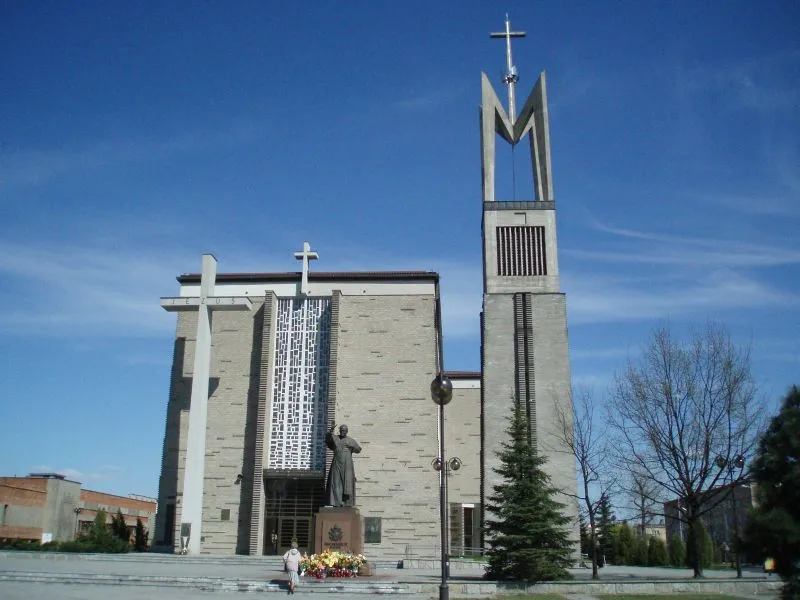 Stalowa Wola, Church