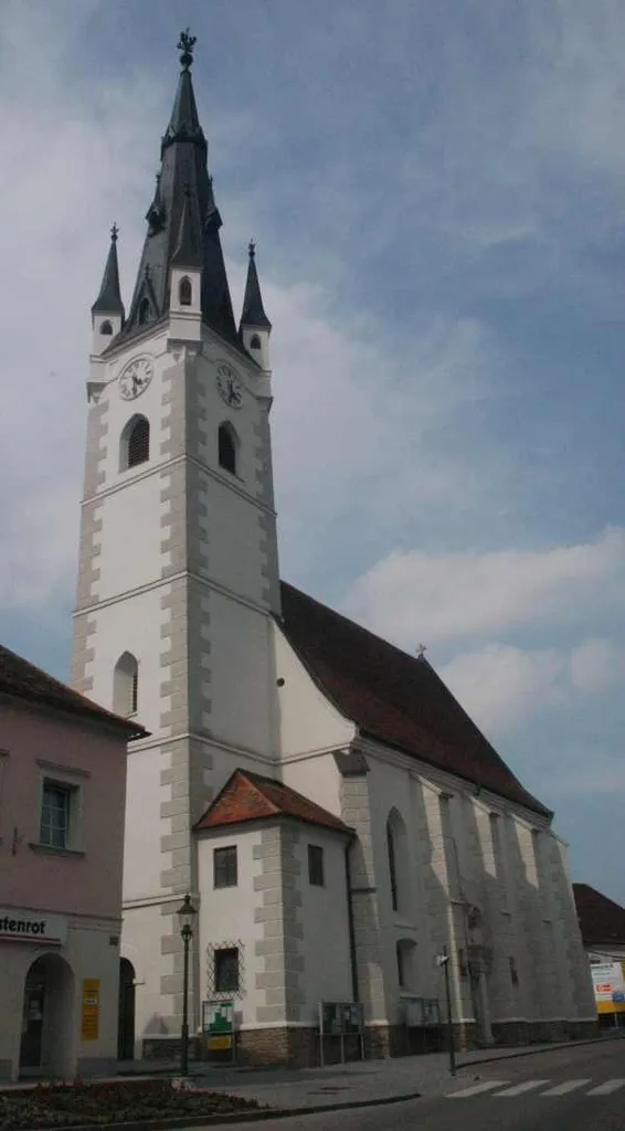 Pfarrkirche von Horn in Niederösterreich This media shows the protected monument with ObjektID 54286 in Austria. (Commons, de, Wikidata)