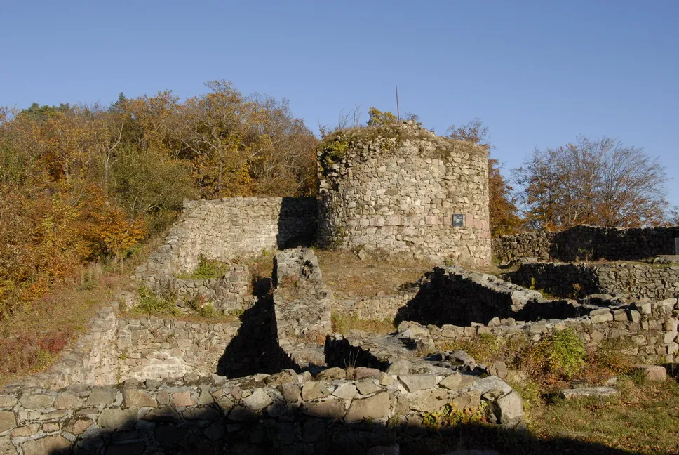 Overview of the castle of Rougemont (France, 90)