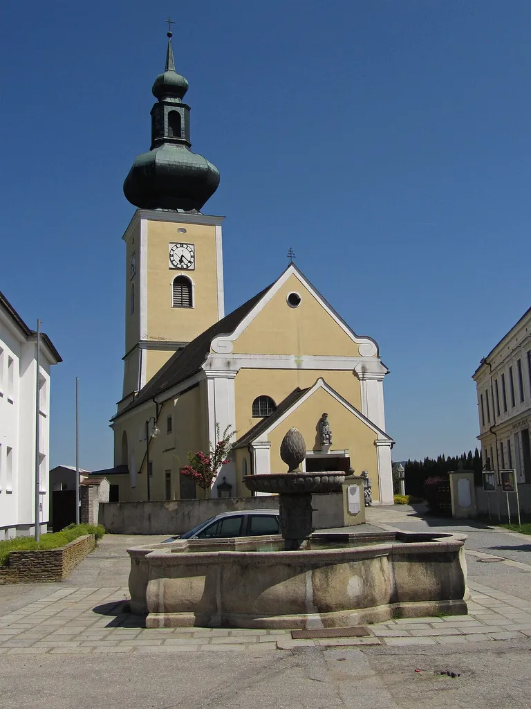 Kath. Pfarrkirche hll. Petrus und Paulus in Thaya