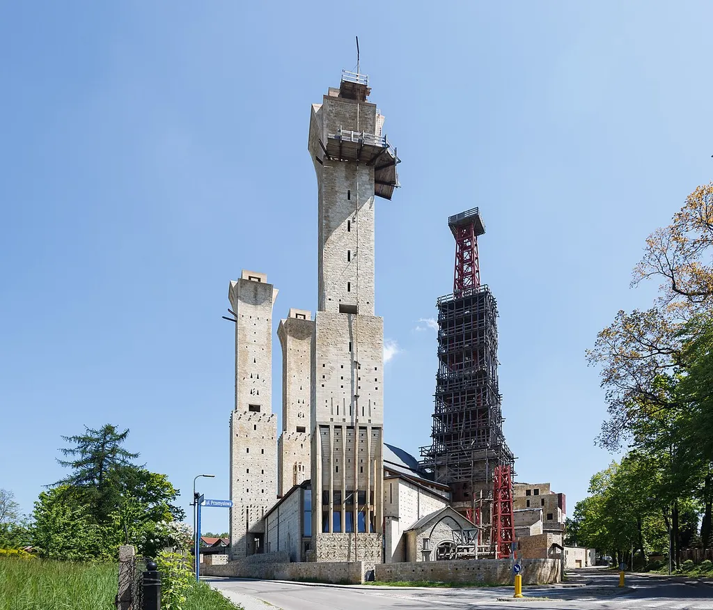 Budowa kościoła p.w. św. Franciszka z Asyżu i św. Klary w Tychach (stan na 18.05.2019)