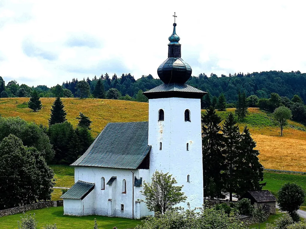 This media shows the protected monument with the number 613-1242/0 CHMSK/613-1242/0,CHMSK/613-1242(other) in the Slovak Republic.