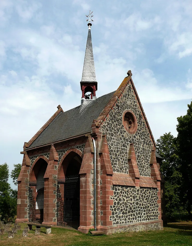 Lindaukapelle (Magdalenen-Kapelle) in Amöneburg. Ansicht von Südwesten.