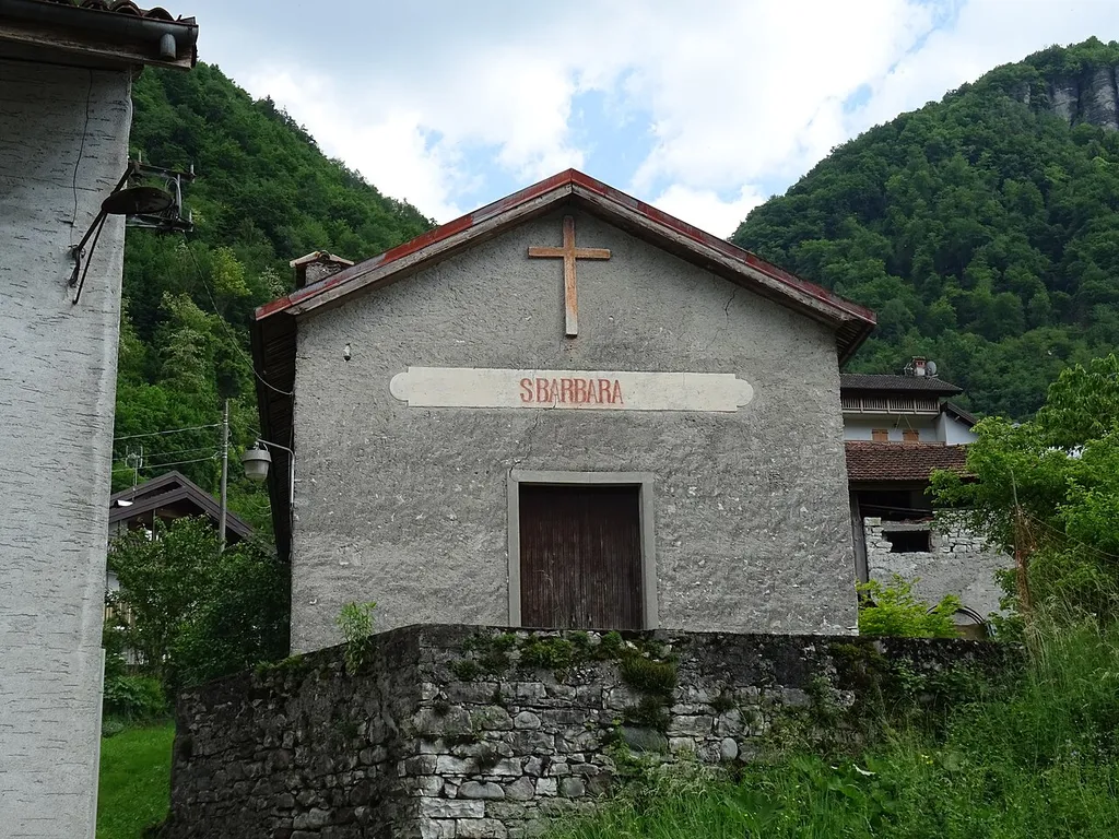 Giaroni (Fonzaso, Veneto, Italy), Saint Barbara church