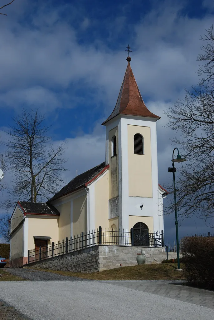 Kirche Harmisch This media shows the protected monument with ObjektID 8192 in Austria. (Commons, de, Wikidata)