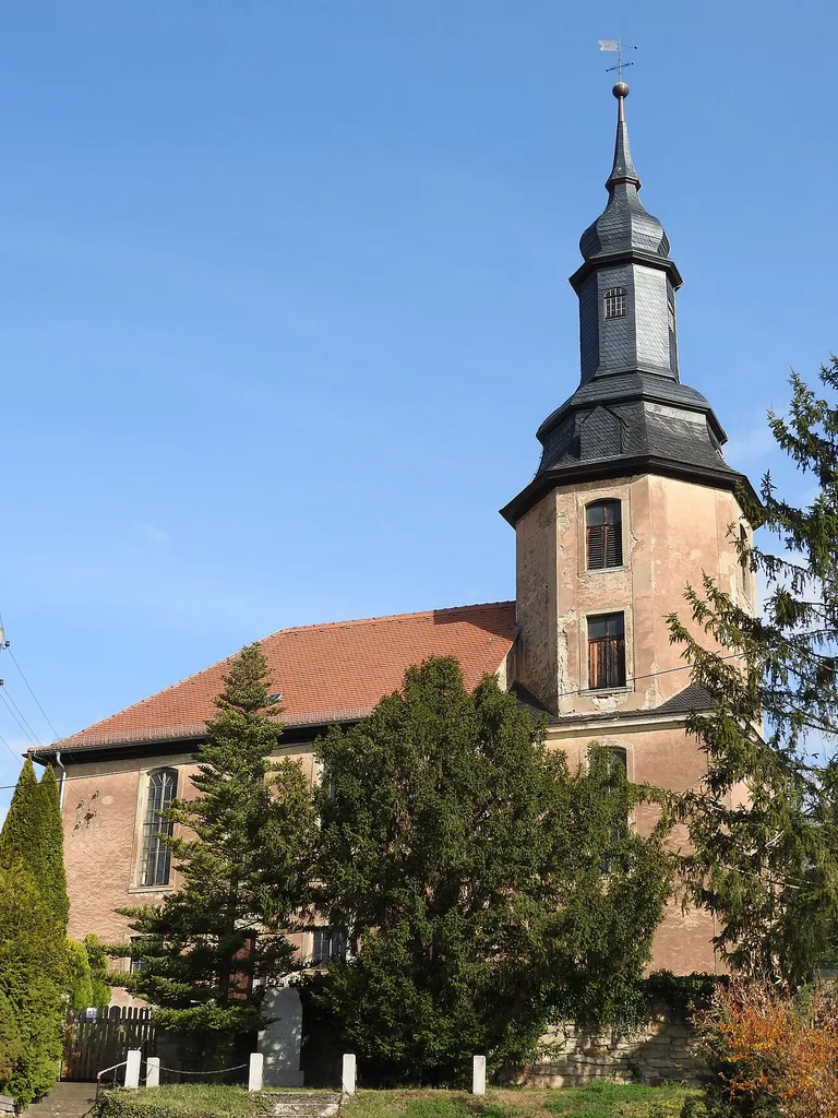 Kirche in Waltersdorf, Lindenkreuz in Thüringen