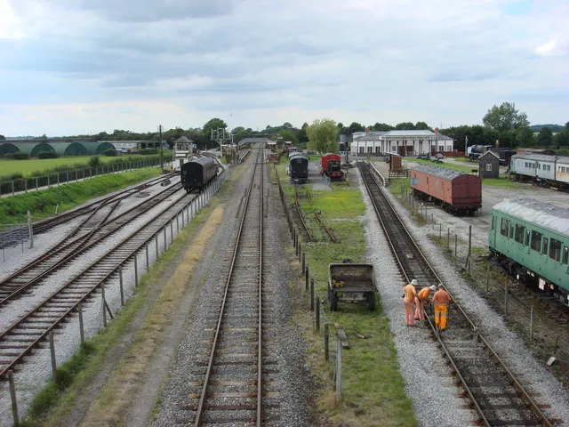 The 2 halves of Buckinghamshire Railway Centre Buckinghamshire Railway Centre is split in two halves by this railway line which is used for freight services. Old railway stock can be seen either side of the railway line which belongs to the railway museum.