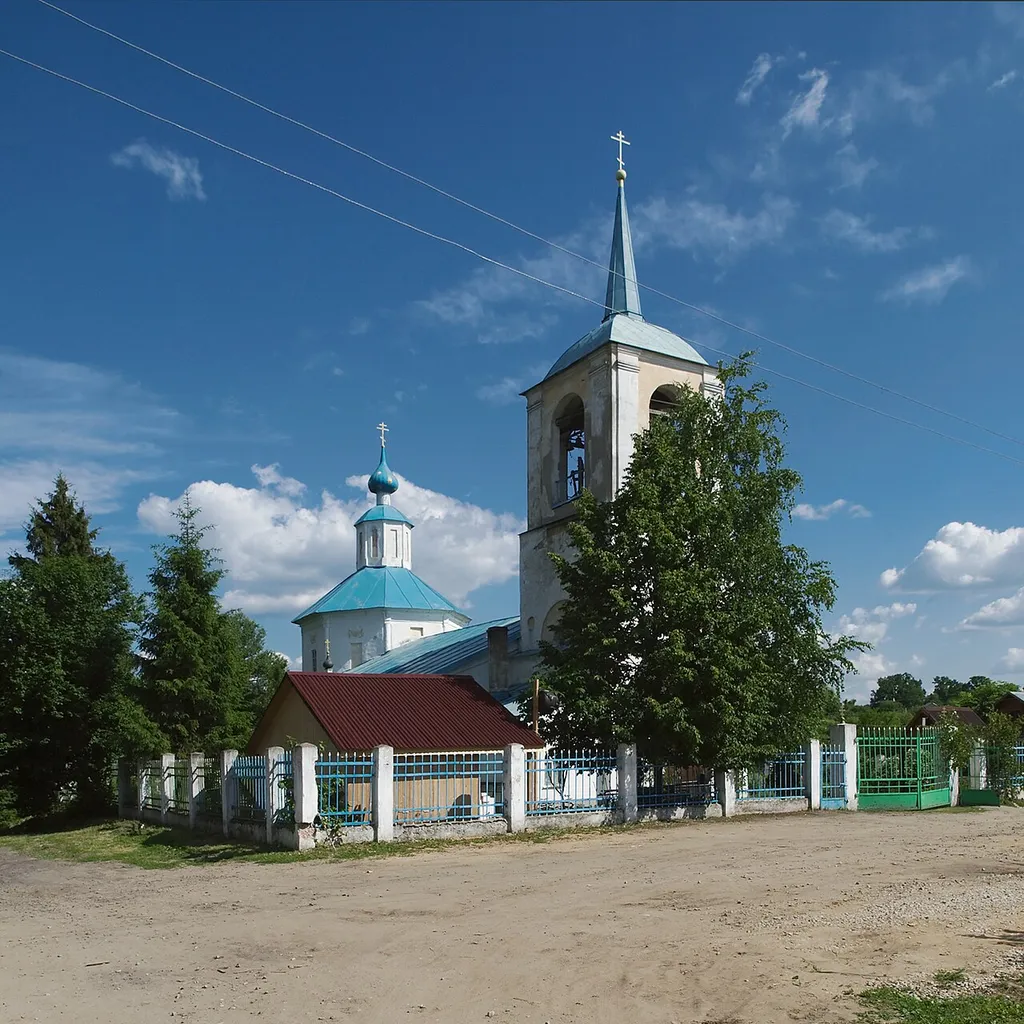 Church of the Intercession in Karizha, a small but very old village just NW of Maloyaroslavets.