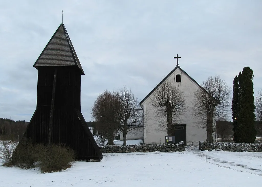 Vada kyrka i Vallentuna kommun. Källa: eget foto, fotograf EnDumEn 11 februari 2009 This is a photo of an ecclesiastical monument in Sweden, number 21300000004874 (sub-number: 21400000444849) in the RAÄ buildings database.