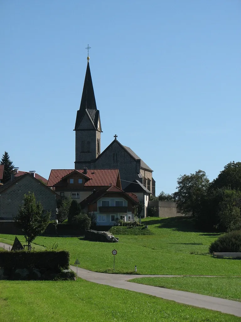 Kath. Pfarrkirche hl. Stephanus und Friedhof, Schleedorf