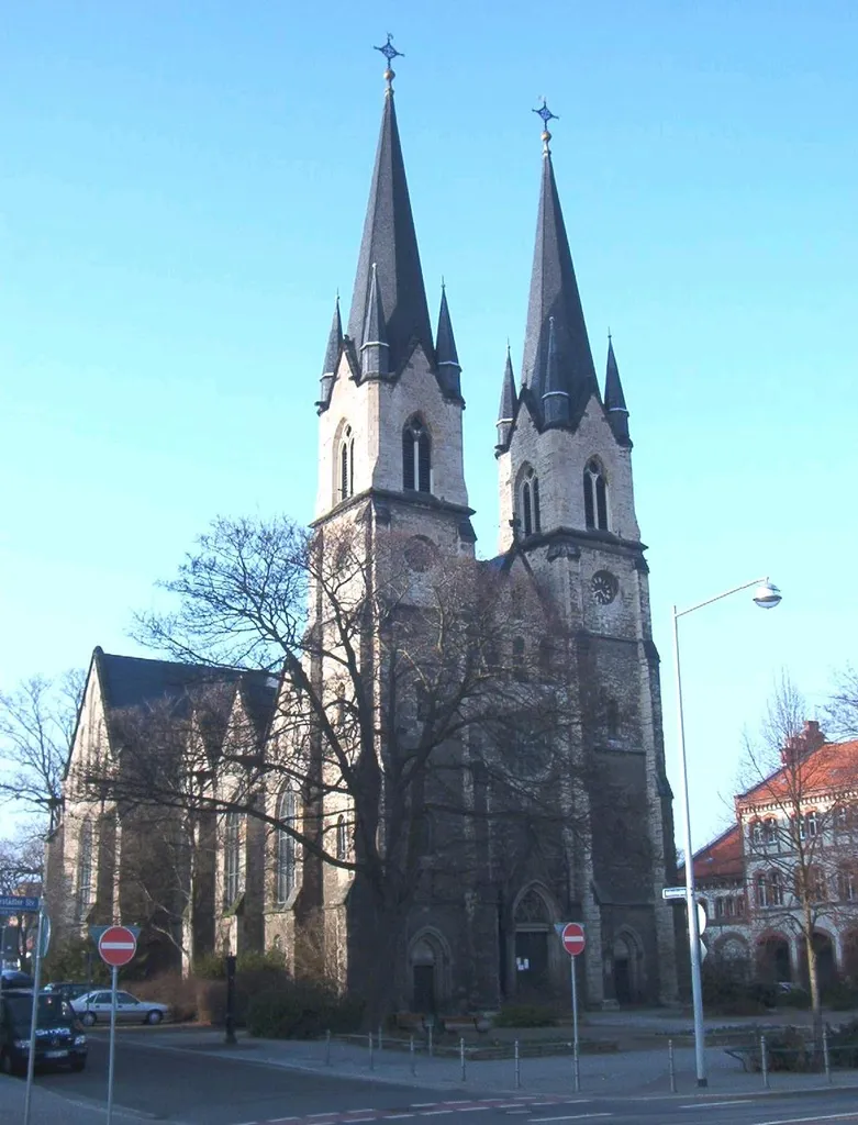 Ambrosiuskirche in Magdeburg, am 24.3.2005 selbst aufgenommen, erteilte Lizenz: GNU-FDL