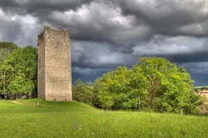 Saint-Martin-du-Chêne, castle ruins and abandoned medieval town