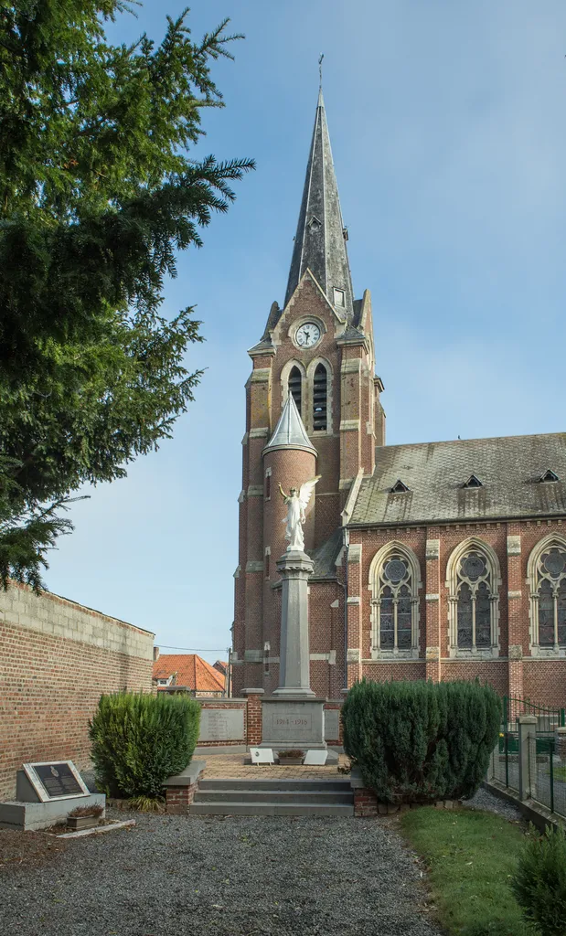 Sains-les-Marquion Churchyard