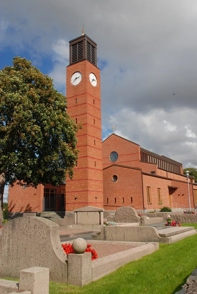 Lundby nya kyrka i Göteborg. This is a photo of a protected building in Sweden, number 21300000022695 in the RAÄ buildings database.