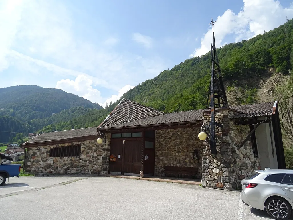 Vare (San Tomaso Agordino, Veneto, Italy), Beata Vergine Assunta church