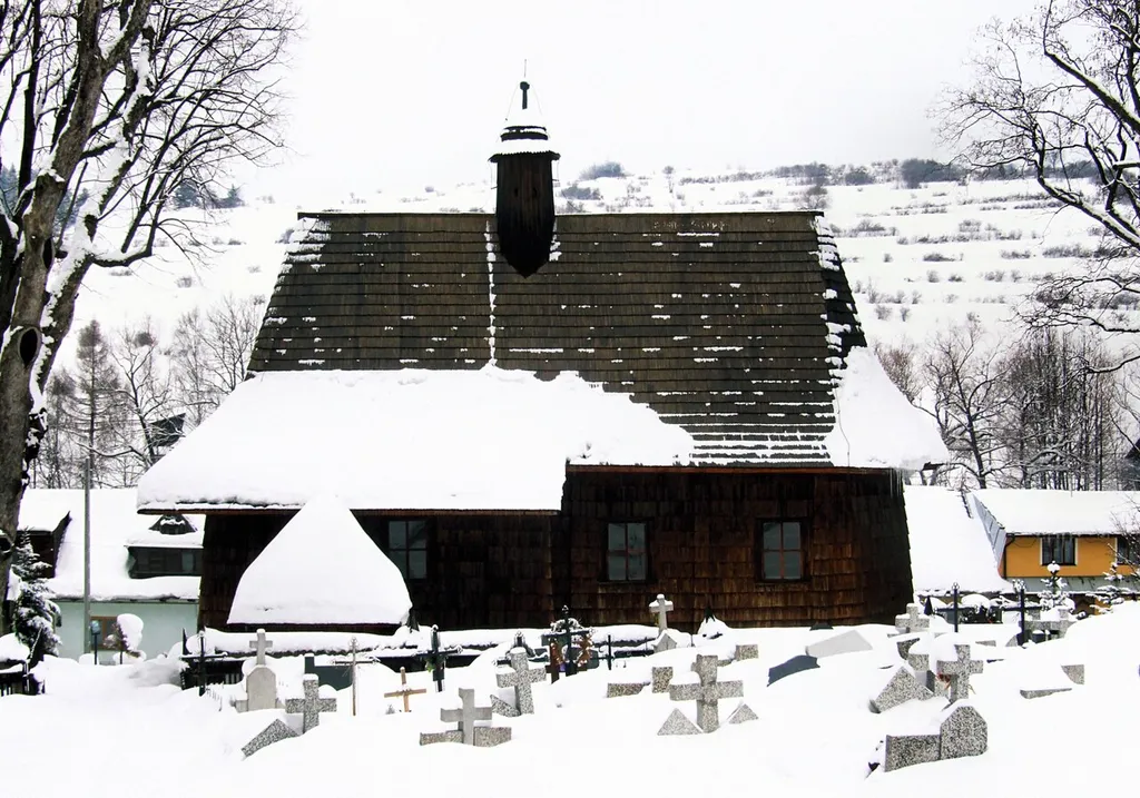 pl:Trybsz, (stary) kościół św. Elżbiety Węgierskiej z 1567 r. [(Old) Curch of St. Elżbieta Węgierska in Trybsz]
