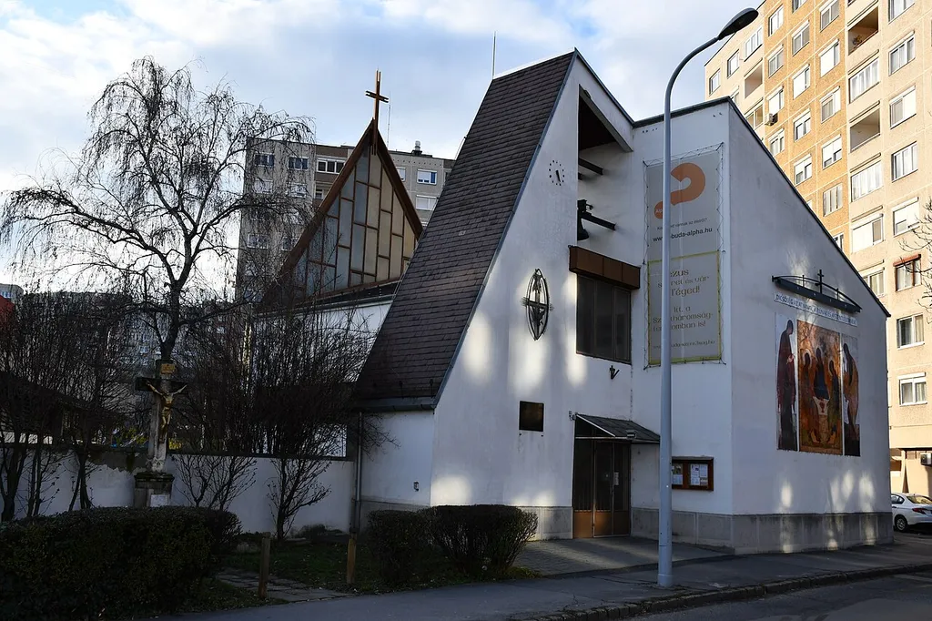 Szentháromság-templom, Budapest, Vörösvári út 110.