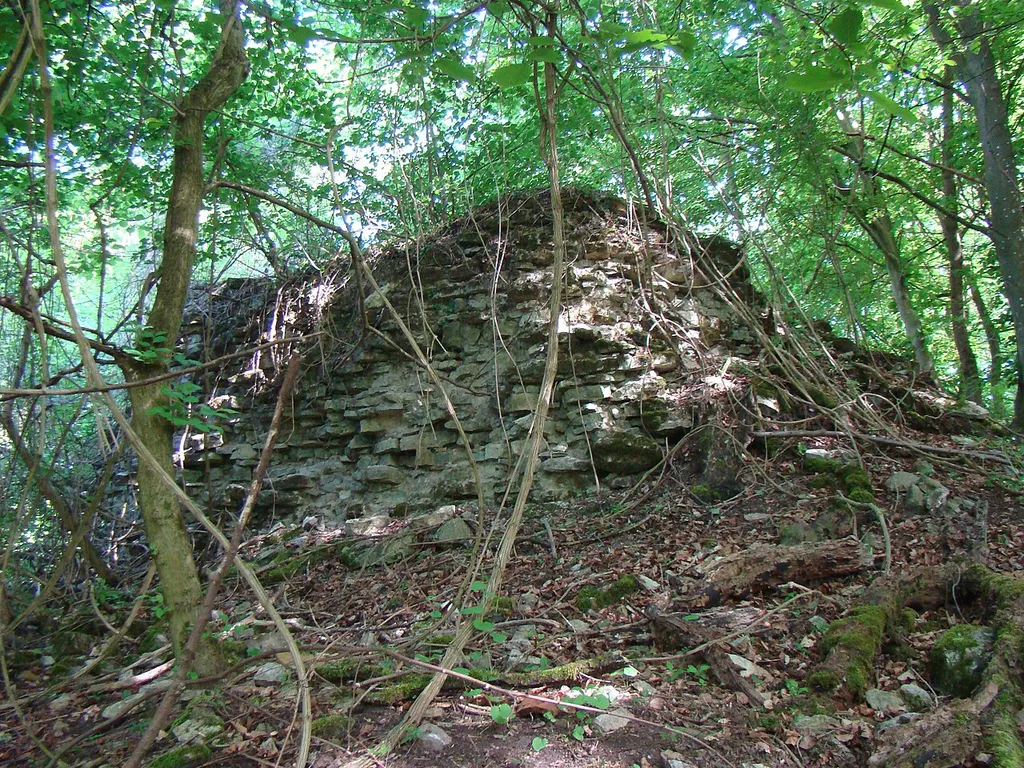 Turmsockel der Burg Erenstein bei Möckmühl-Züttlingen