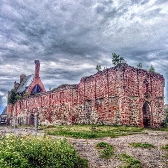 Кирха: улица Комсомольская, Романово, Зеленоградский район, Калининградская область