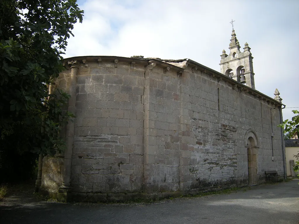 Iglesia de Santa María de Corvelle