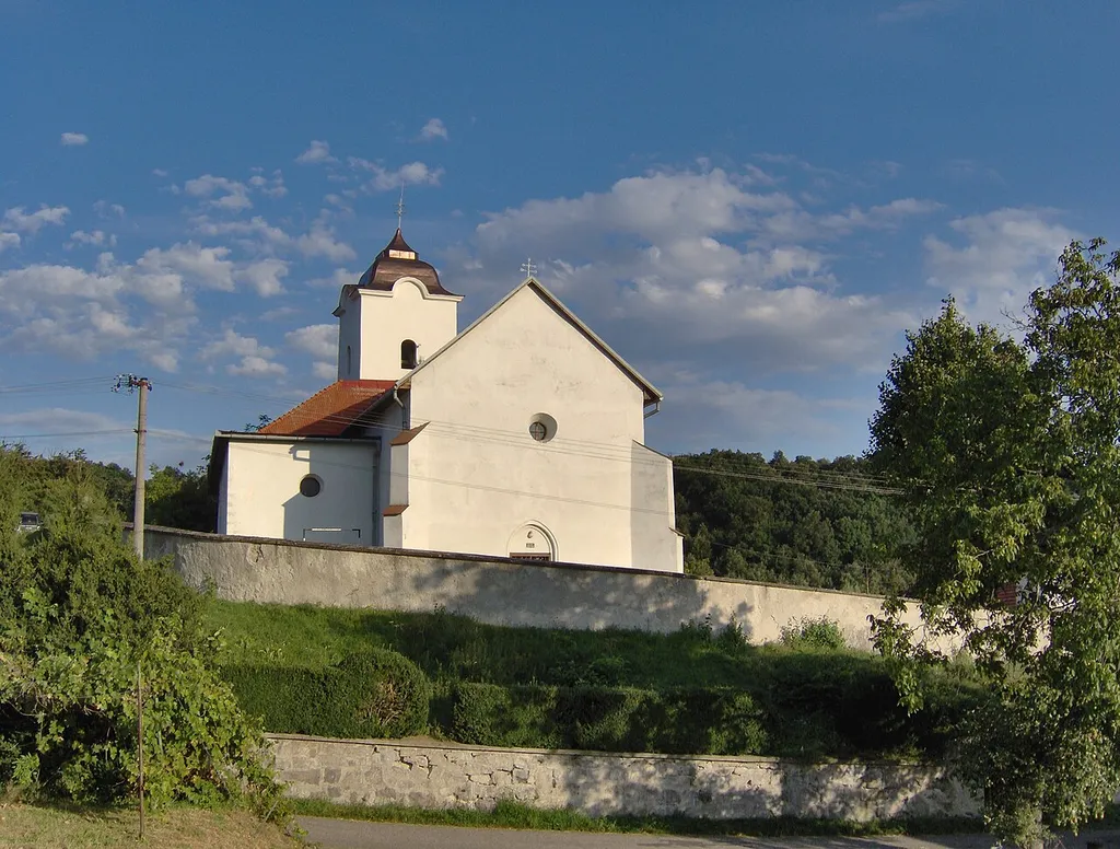 This media shows the protected monument with the number 402-1624/0 CHMSK/402-1624/0,CHMSK/402-1624(other) in the Slovak Republic.