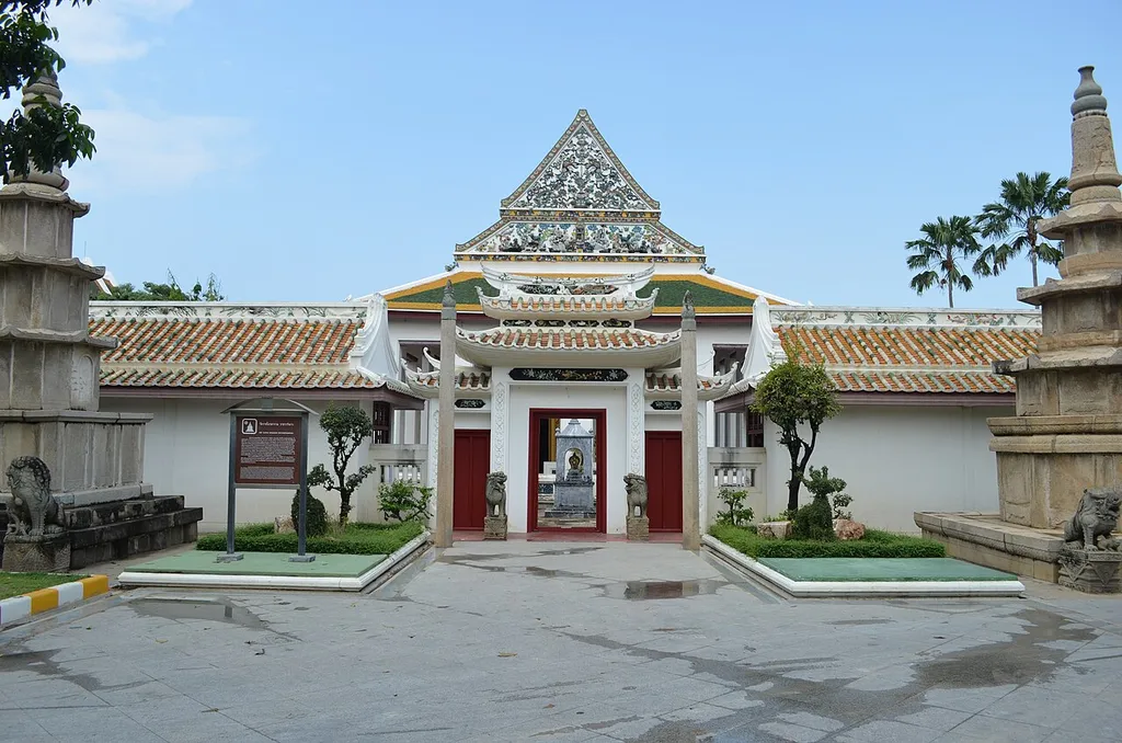 This is a photo of a monument in Thailand identified by the ID