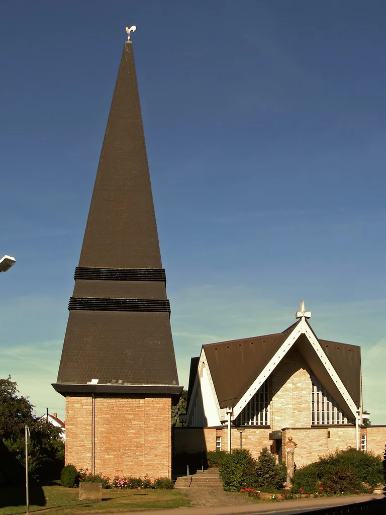 Katholische Kirche St. Maria Mutter der Kirche in Ahrbergen, Ortsteil von Giesen