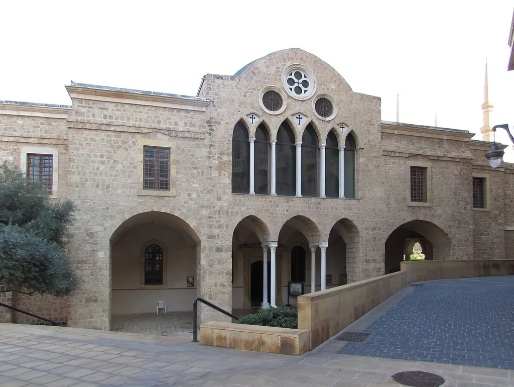 die griechisch-orthodoxe st. georgs kathedrale in beirut am nejmeh-platz