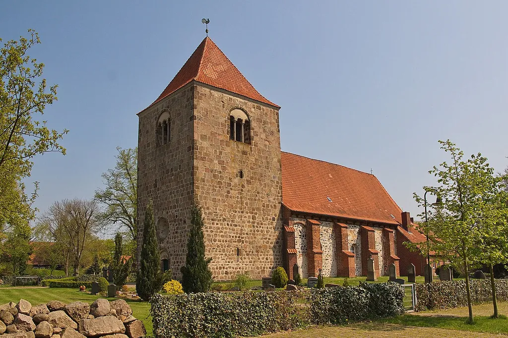 Kirche zum Heiligen Kreuz in Kirchwahlingen (Böhme), Niedersachsen, Deutschland