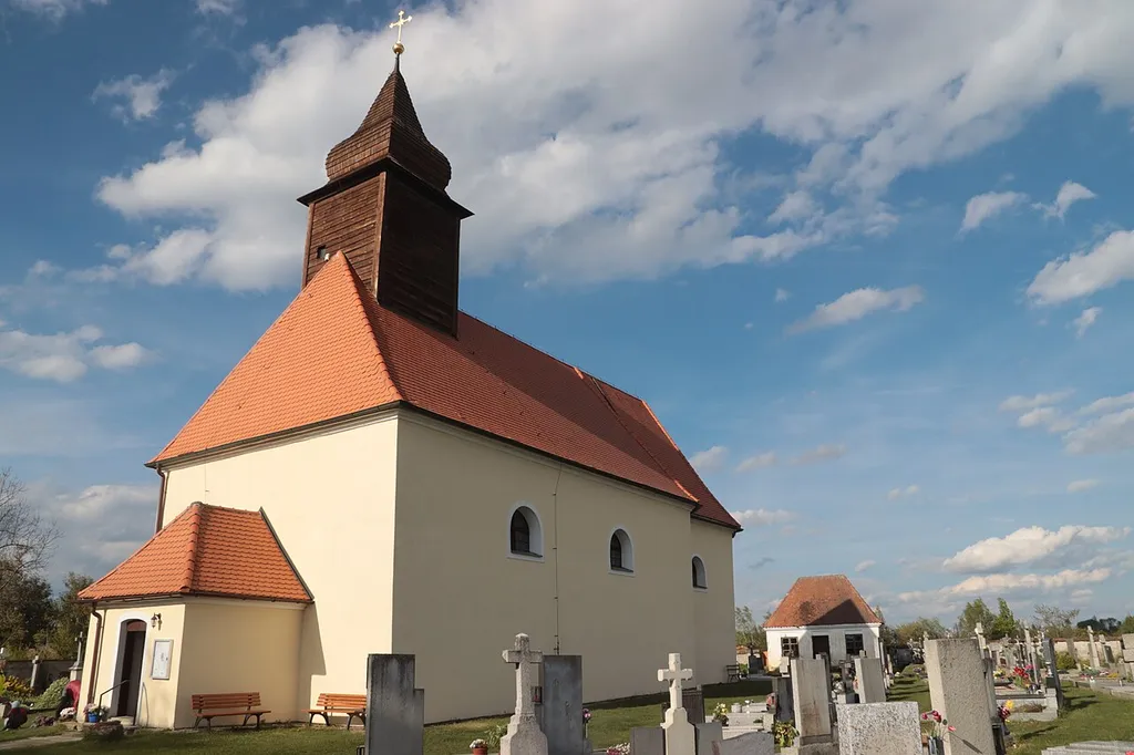 Overview of church of Saint James the Greater in Jakubov u Moravských Budějovic, Třebíč District.