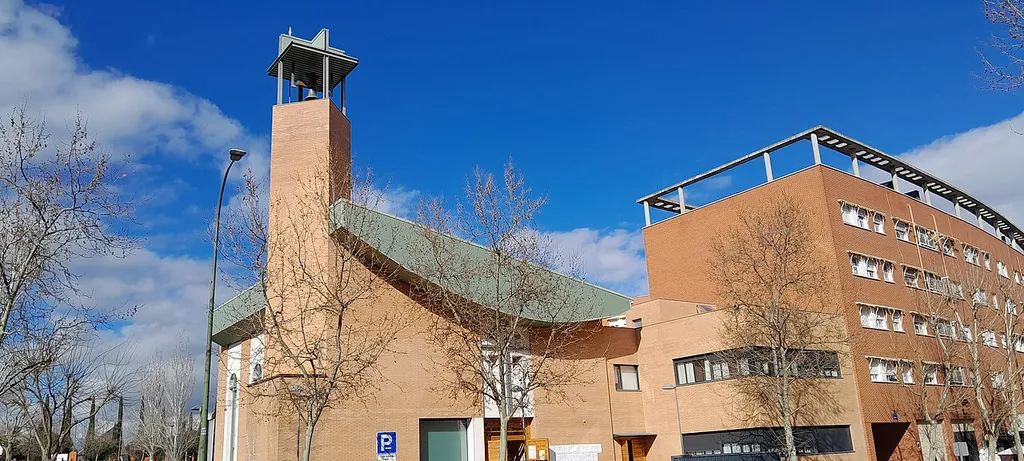 Fachada de la iglesia de San Juan de Avila Mostoles