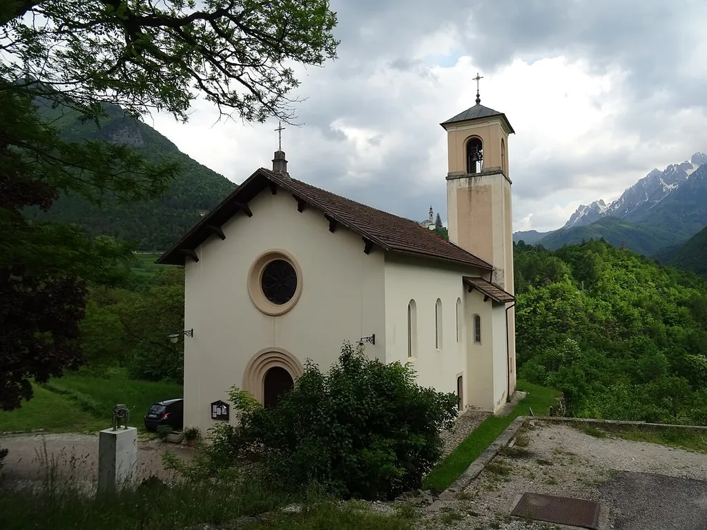 Raossi (Vallarsa, Trentino, Italy), Saints Peter and Paul church