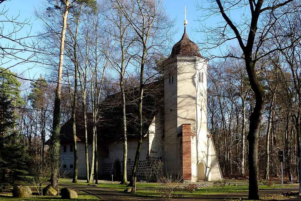 Ehemalige Dorfkirche Pritzen am neuen Standort Spremberg als Auferstehungskirche Spremberg.