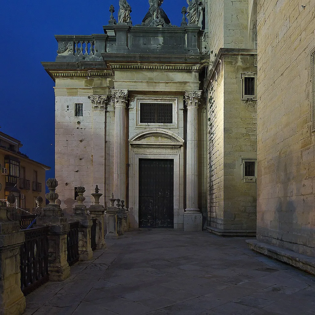 Proyectada por Ventura Rodríguez (1761) es ejecutada por Manuel Martín Rodríguez (1762).