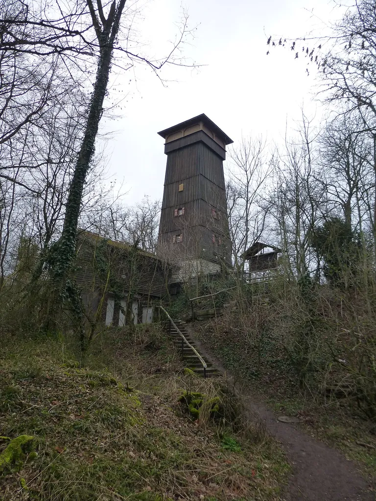 Eselsburgturm bei Ensingen; Ansicht aus Nordosten