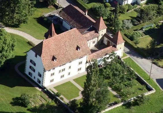 Schwarzenburg Castle seen from the air.
