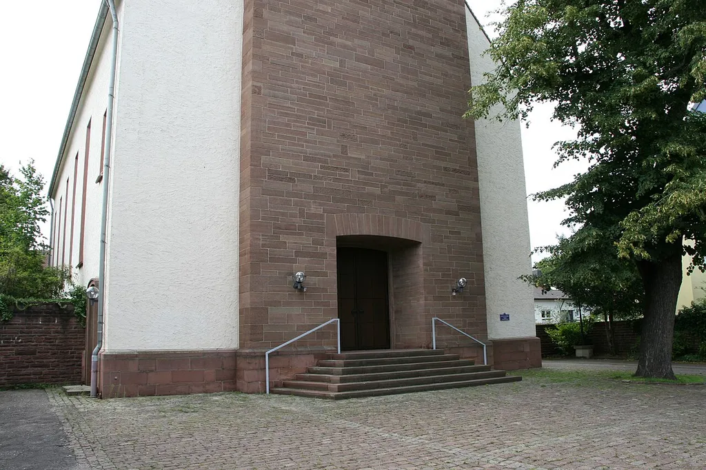 This is a picture of the Kulturdenkmal (cultural monument) of Karlsruhe with the ID
