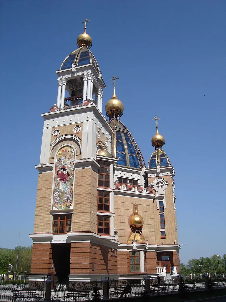 Храм Різдва Христова на Оболоні, Київ. Західний фасад