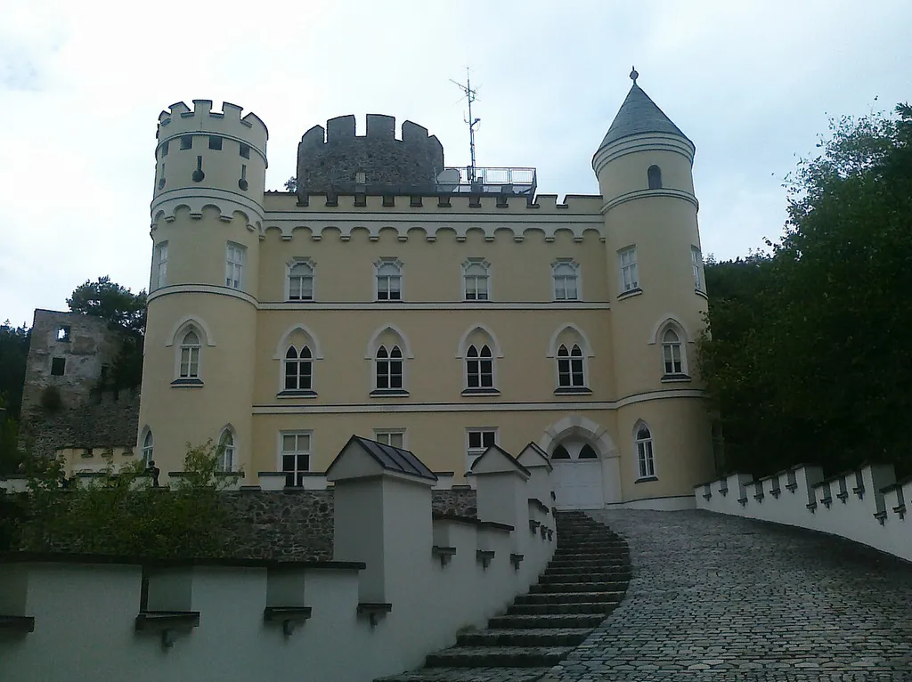View of Castle Hartenstein (Lower Austria / Nöhagen) from entrance.
