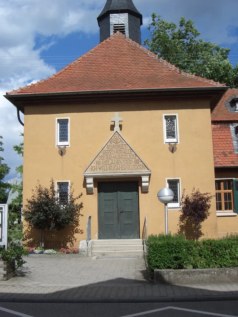 Evangelische Kirche in Hüttenfeld This is a picture of the Hessian Kulturdenkmal (cultural monument) with the ID 136379 (Wikidata)