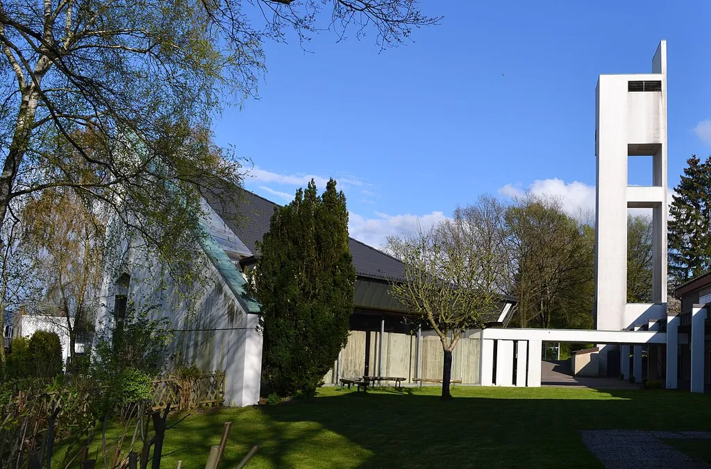 Evangelisch-reformierte Versöhnungskirche, Detmold, Martin-Luther-Straße 39