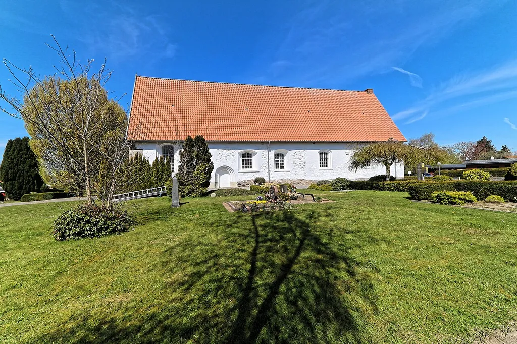 Böklund, Kirche