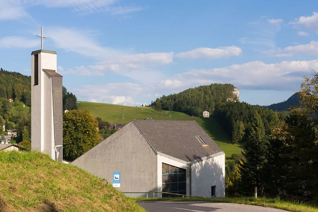 The new church in the village Breitenstein.