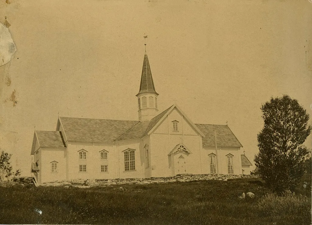 Hemnes kirke i Hemnes, Nordland