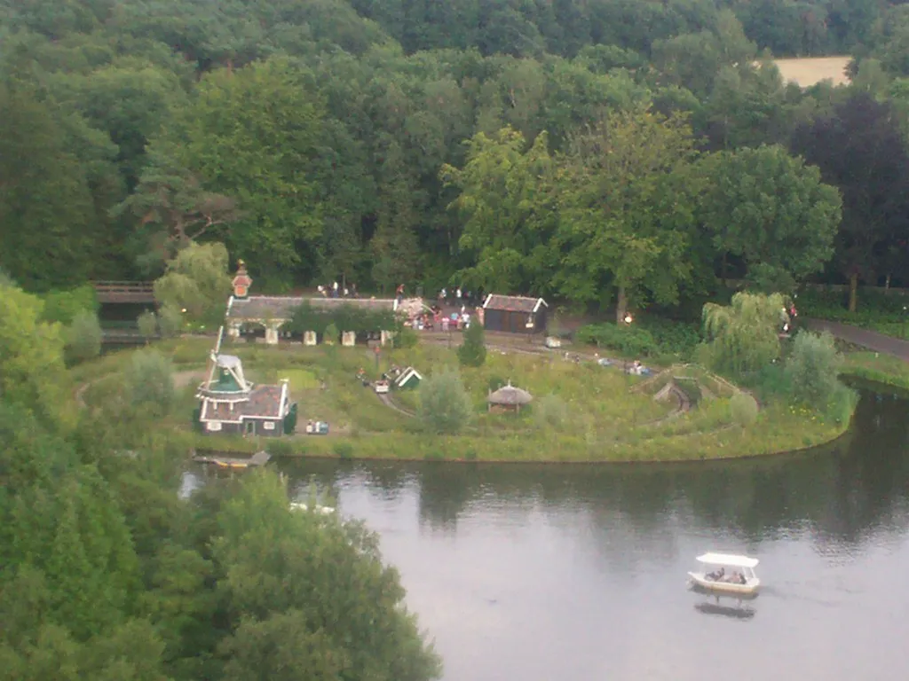 Kinderspoor vanuit Pagode.