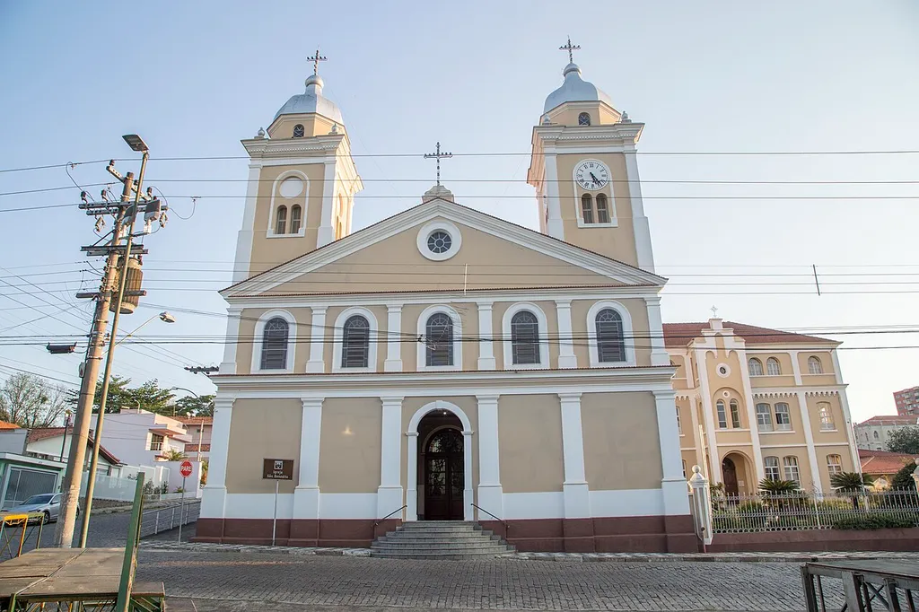 Bem tombado pelo CONDEPHAAT na cidade de Amparo